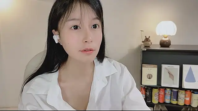 Onechestnut élő XXX-chatje