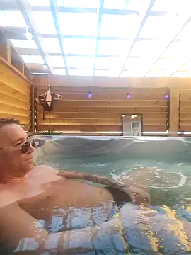 Cutecamboy4you: διαδικτυακό σόου στην κάμερα