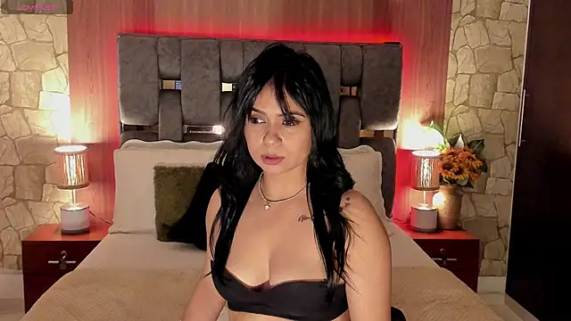 Casandra_lym1のライブXXXチャット