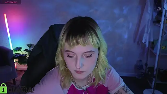 Chat XXX en directo de Roziett_Belle