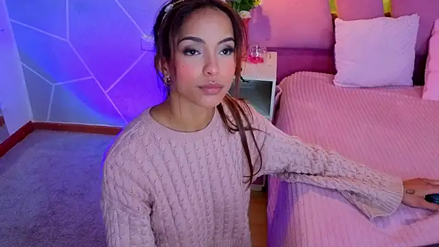 Онлайн чат XXX EmmyCortez