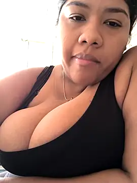 paola091 Show in webcam