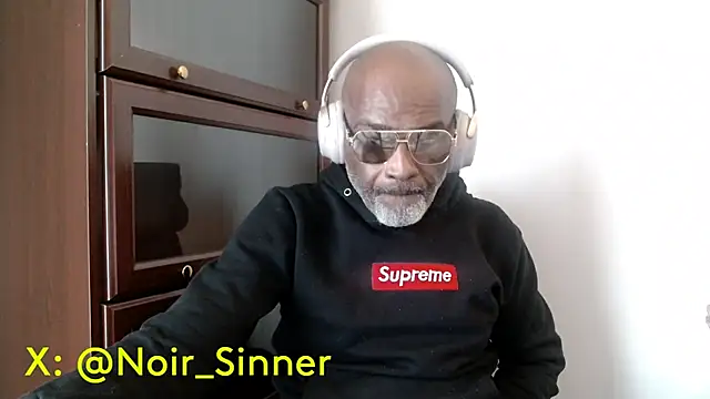 แชท XXX สดของ sinnernoir