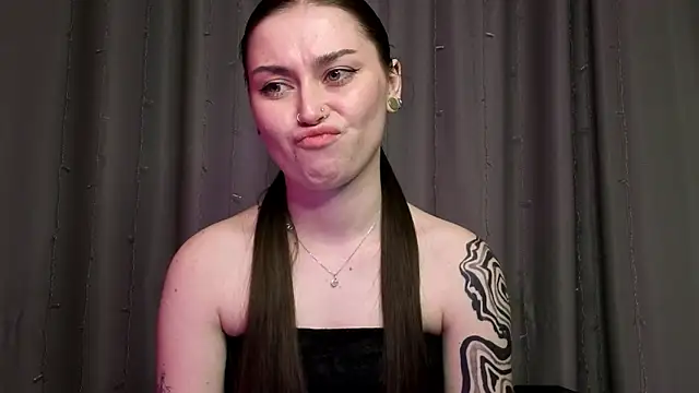 danieliis élő XXX-chatje