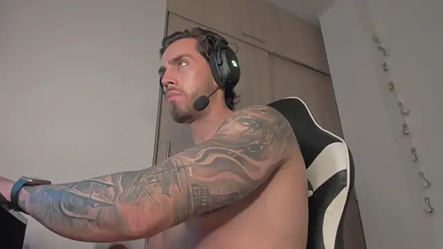 Axel__Blaze Live XXX Chat