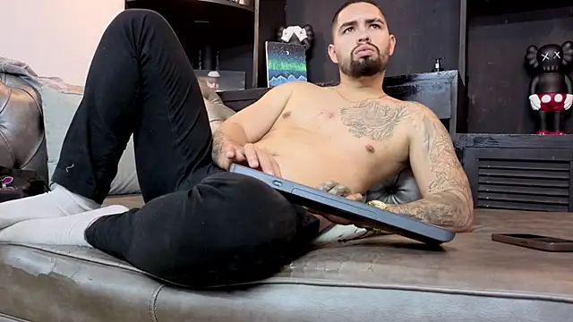 matteosantosのライブXXXチャット