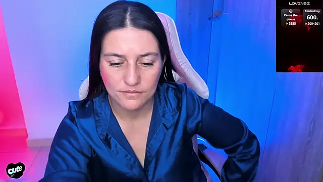 Chatroom XXX en direct de Saskyaa