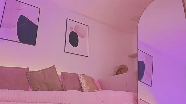 XXX chat uživo modela ahri_moon1