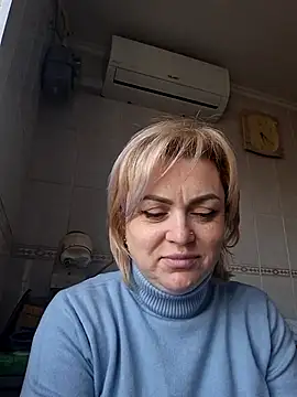 SylvieGold453's Live XXX Chat