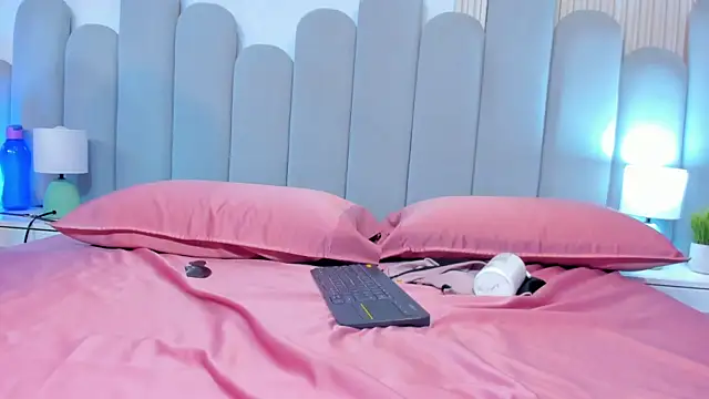 luly_dreams' Live XXX Chat