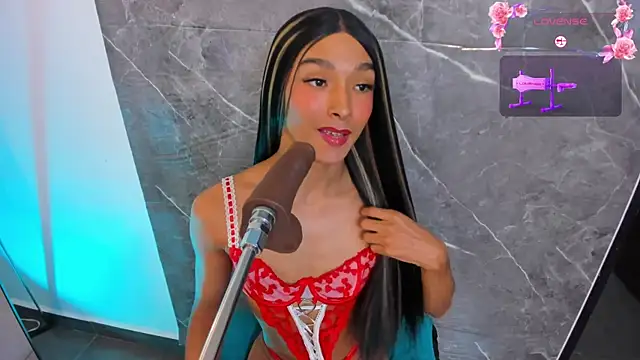 adhara__skinny Show in webcam