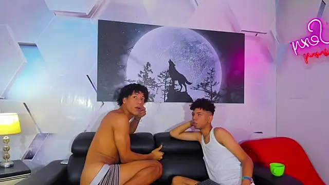 Spicy_guys Pertunjukan Webcam