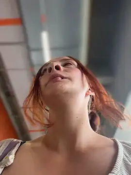 Samyra_Biker12's Webcam Show