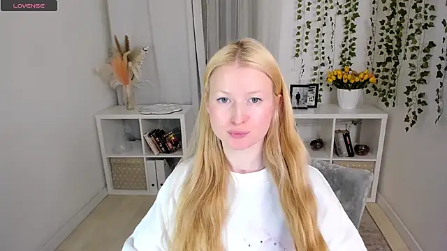 Онлайн чат XXX Laly_Peach