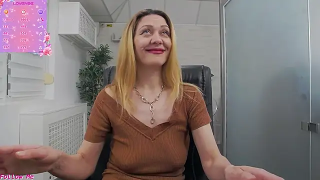 EllaMilf_ 라이브 XXX 채팅