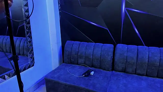 trans_dirtyshow élő XXX-chatje