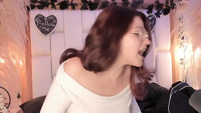 Daphne_And_Roger's Webcam Show