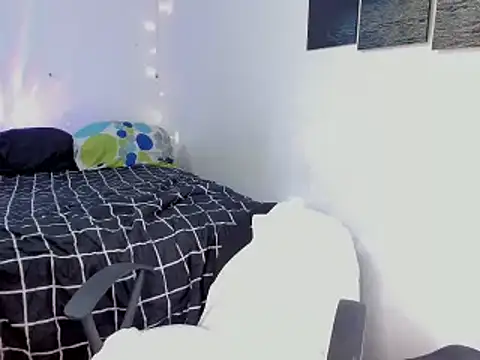 chloe_kissesのライブXXXチャット