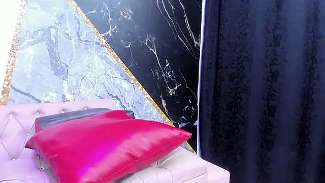 miacam-hot Adlı Modelin Web Kamerası Şovu