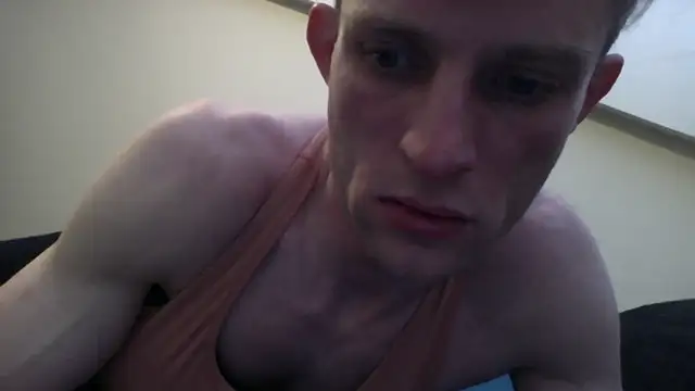 Mrslingerie: διαδικτυακό σόου στην κάμερα