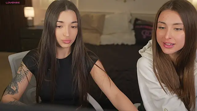 Luna_secretgirl webkamerás műsora