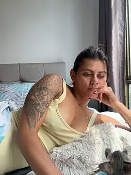 RachelWeisz_: онлайн-секс-чат