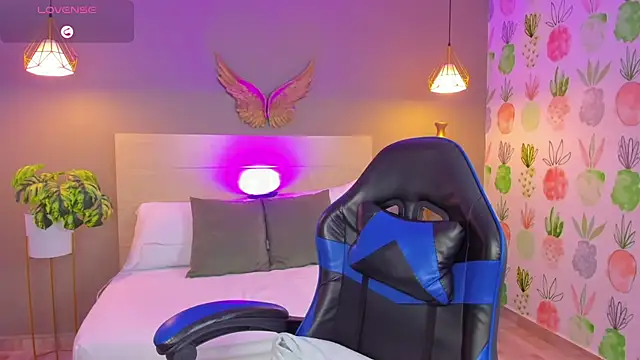 Онлайн чат XXX kitty_sweeety_