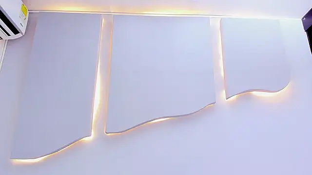 EmilyDiaaz: онлайн-секс-чат