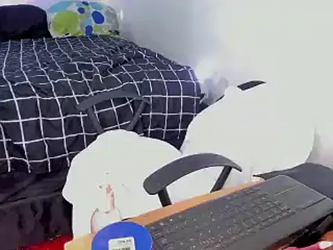 Chat XXX en directo de chloe_kisses