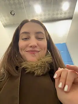 Tiny_Annyn Webbikameraesitys