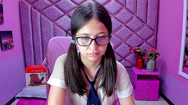 sarah_sweett_ live XXX chat