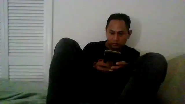 XjjripppX webkamerás műsora