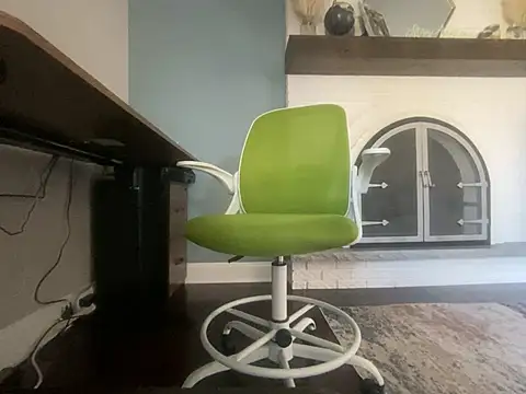 daddyshark83 Show in webcam