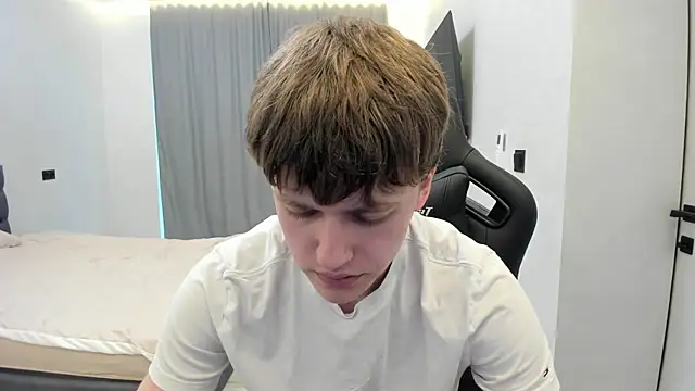 Webkamerová show bonekoambalabu