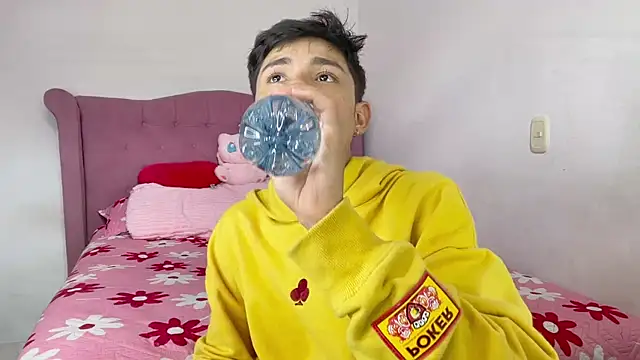 Show modela Andy_Belier23 na web-kameri