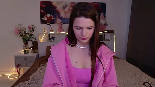 Nellie_Medina Adlı Modelin Canlı XXX Sohbeti