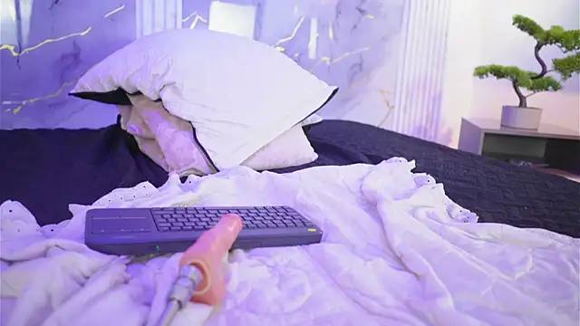 Cloe_x_Meliodas Show Webcam