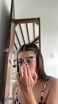 ArilwのライブXXXチャット