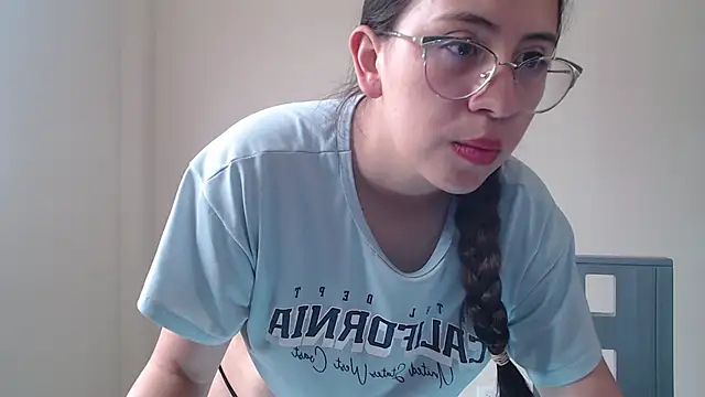 Megan_Hot_v: онлайн-секс-чат