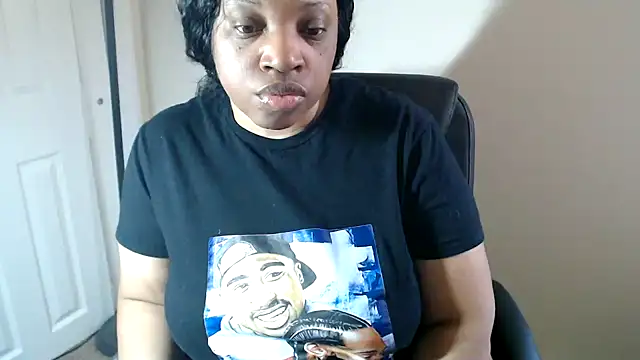 Sexymona1218 现场XXX聊天