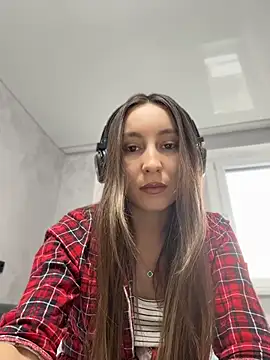 Chat +18 de viviandaimond1 ao vivo