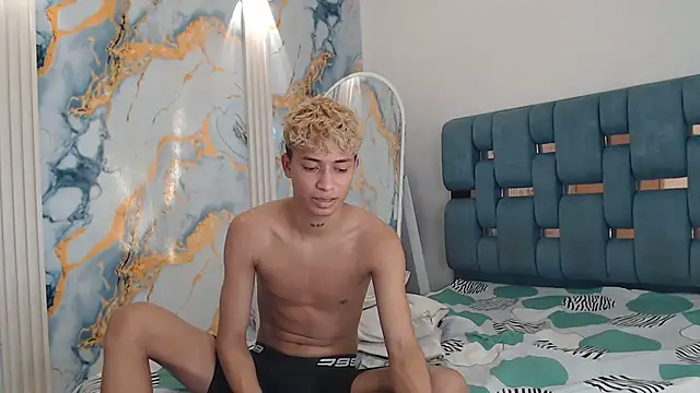 GOLD_BOYS webcam show