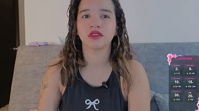 دردشة emilyrouxe الجنسية المباشرة