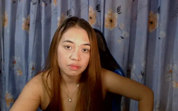 urlover_mae26's Live XXX Chat
