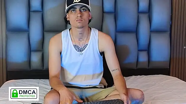 mohamed_malik: διαδικτυακό σόου στην κάμερα