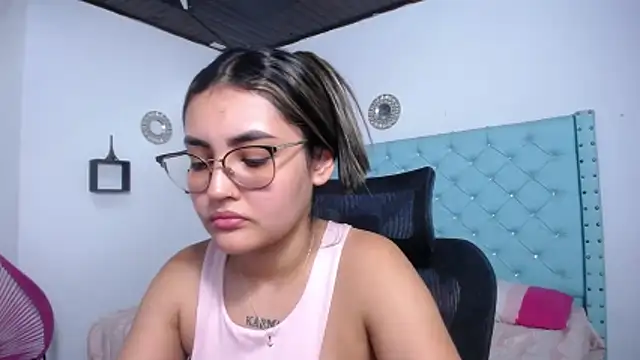 kathe-mills235's Live XXX Chat