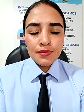 MAYE__13's Live XXX Chat