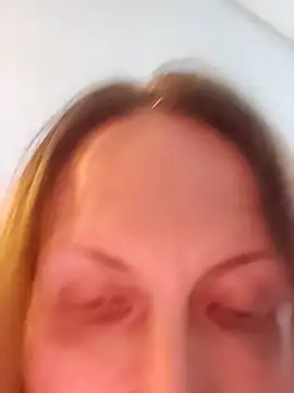 Evelina_cute Adlı Modelin Canlı XXX Sohbeti