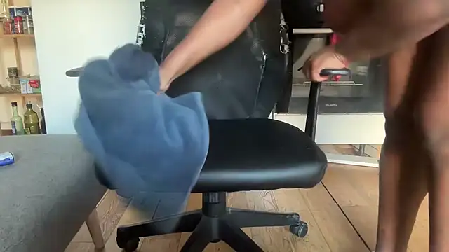 nanaisbackk Webcam show