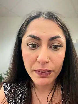 YourQueen18 Live XXX-chat